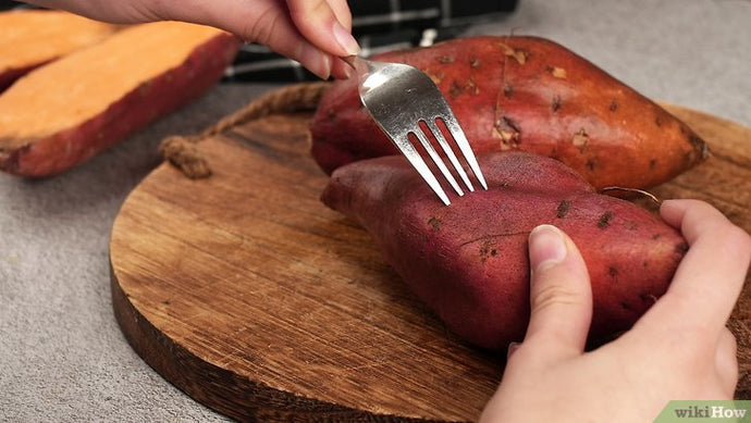 How to Cook a Sweet Potato in the Microwave